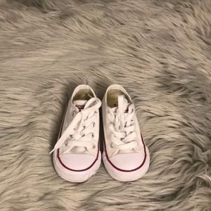 Toddler unisex Converse shoes 6 In great condition